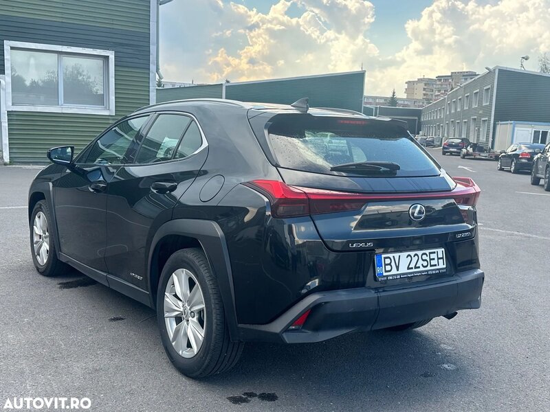 Lexus UX