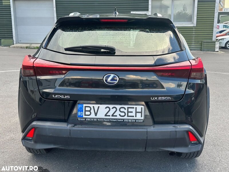 Lexus UX